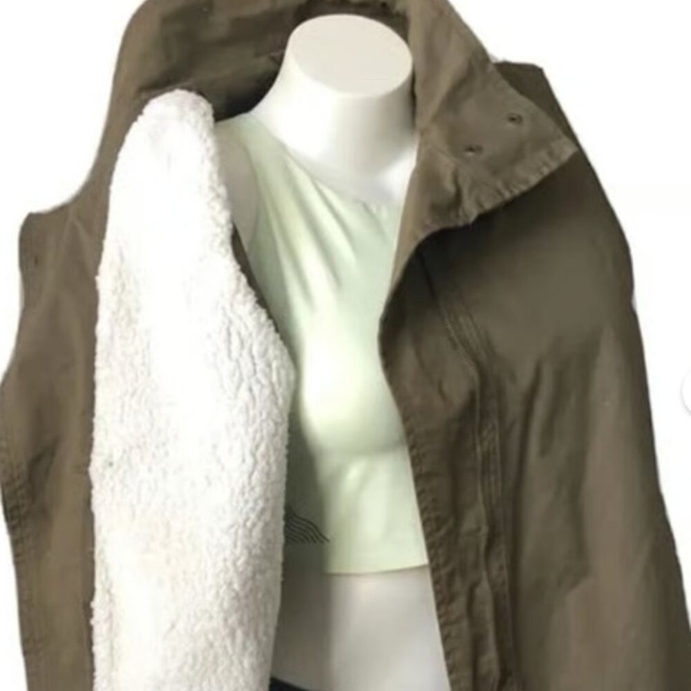 Max Jeans Olive Green Vest with Fleece Lining (Size M)